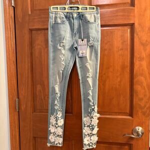 NWT Denim Couture Distressed Pearl Floral Ruffle Embellished Jeans Size 1